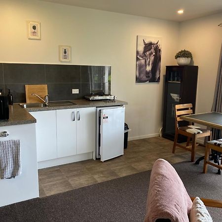 Aratahi Cottages Carterton エクステリア 写真