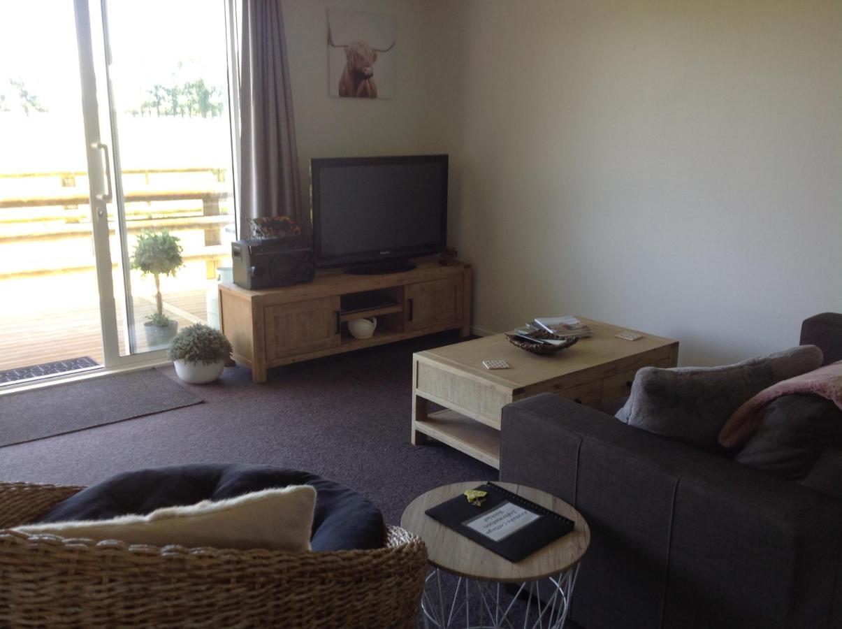 Aratahi Cottages Carterton エクステリア 写真